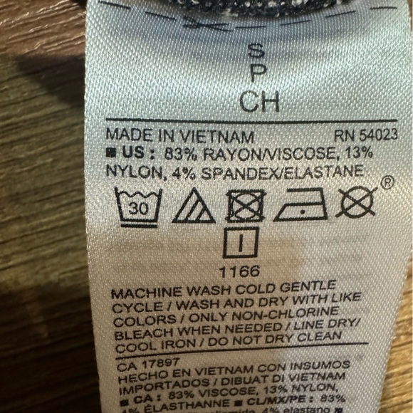 Woman's Old Navy High-Waisted Stevie Houndstooth Zip-Pocket Stretch Pants Size S - Picture 3 of 6